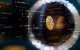 荣成 api php源码,下载的php源码怎么运行呢？
